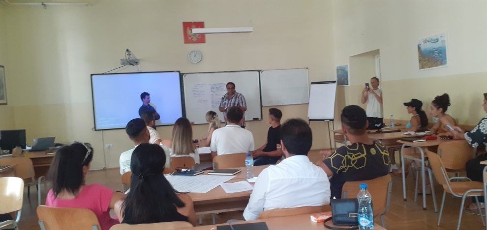 Trainings for mediators in social inclusion of the RE population are underway
