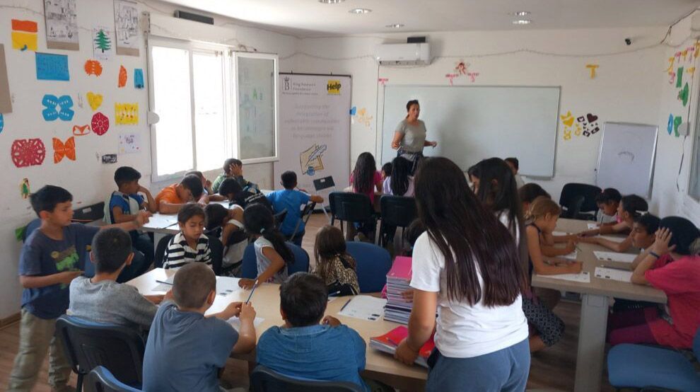 Supporting the integration of vulnerable communities in Montenegro via language classes