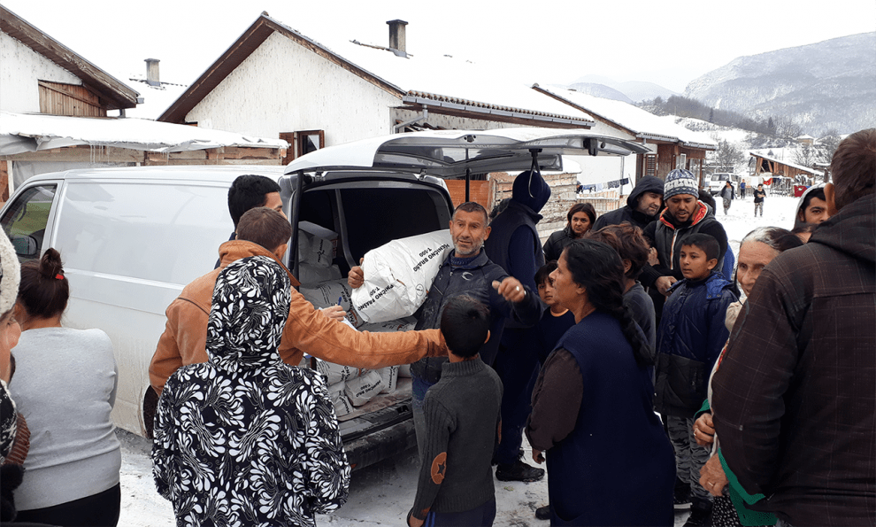 Winterisation Assistance for 988 Refugee and IDP Families in Collective Centres